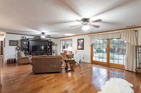 2736 Wyndham Ln, Redding, CA 96001 photo 6