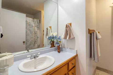 2736 Wyndham Ln, Redding, CA 96001 photo 17