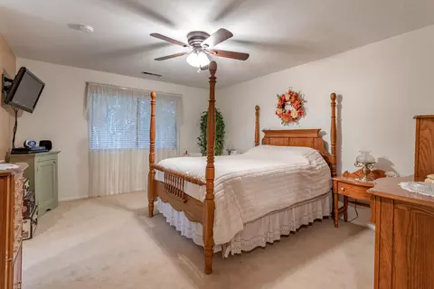 2736 Wyndham Ln, Redding, CA 96001 photo 13