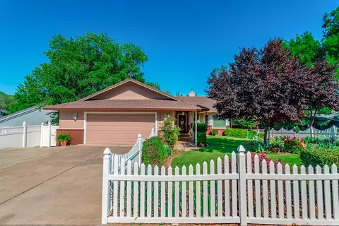 1866 Wexford Ct, Redding, CA 96001 photo 1