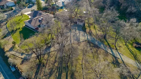 2222 Snow Ln, Redding, CA 96003 photo 2