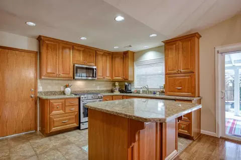2222 Snow Ln, Redding, CA 96003 photo 7