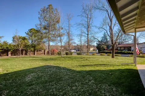 2222 Snow Ln, Redding, CA 96003 photo 4