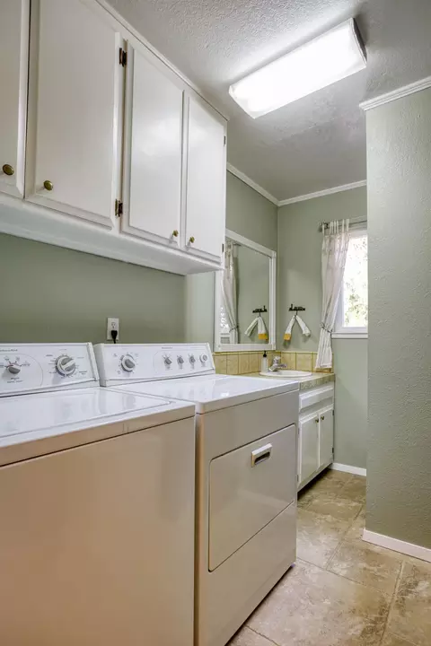 2820 Balaton Ave, Redding, CA 96001 photo 35