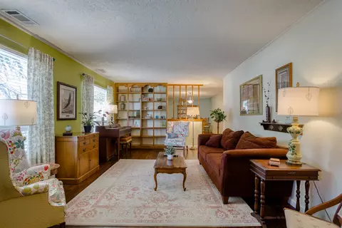 2820 Balaton Ave, Redding, CA 96001 photo 5