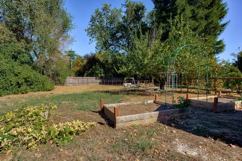 2820 Balaton Ave, Redding, CA 96001 photo 55