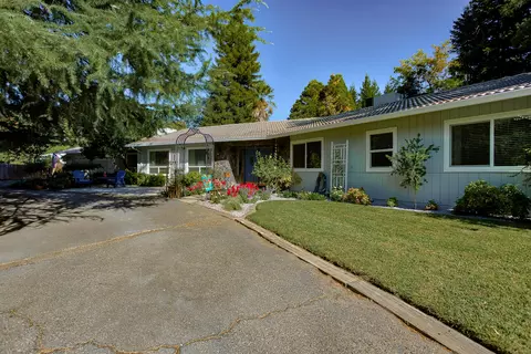2820 Balaton Ave, Redding, CA 96001 photo 2