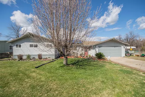 19860 Loop St, Anderson, CA 96007 photo 3
