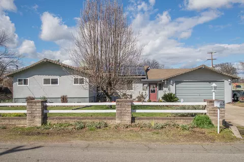 19860 Loop St, Anderson, CA 96007 photo 2