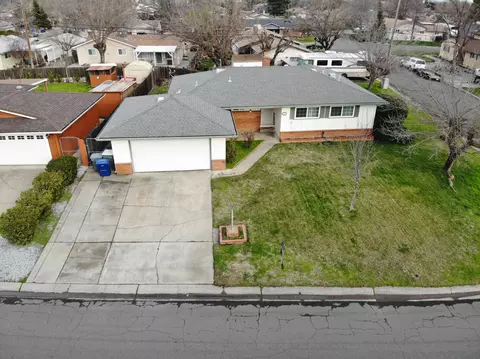 6381 Paso Dr, Redding, CA 96001 photo 4
