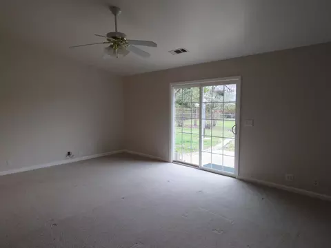 2515 Viking Way, Redding, CA 96003 photo 3