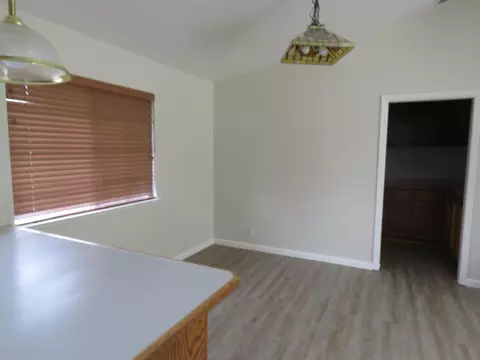 2515 Viking Way, Redding, CA 96003 photo 7