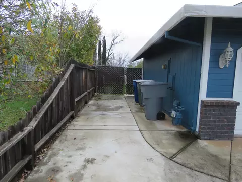 2515 Viking Way, Redding, CA 96003 photo 16