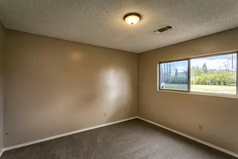 7295 Amigo Way, Redding, CA 96002 photo 13