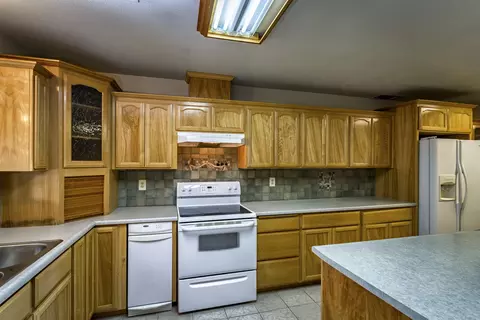 7295 Amigo Way, Redding, CA 96002 photo 6