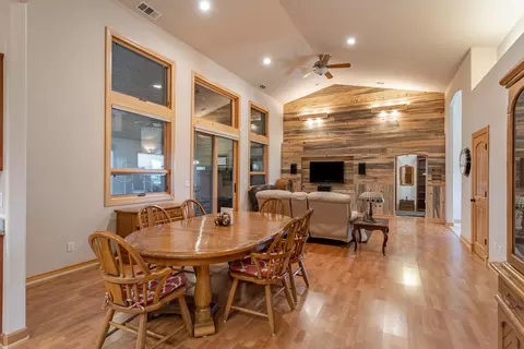 7600 Mohegan Ct, Redding, CA 96002 photo 12