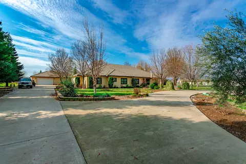 7600 Mohegan Ct, Redding, CA 96002 photo 3