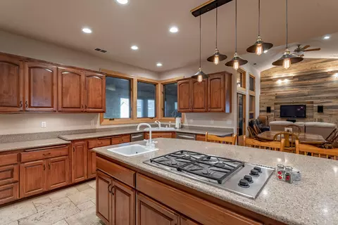 7600 Mohegan Ct, Redding, CA 96002 photo 10