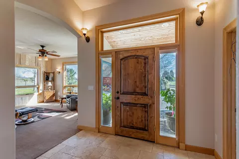 7600 Mohegan Ct, Redding, CA 96002 photo 8