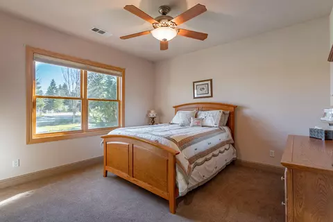 7600 Mohegan Ct, Redding, CA 96002 photo 22