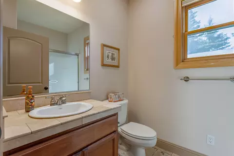 7600 Mohegan Ct, Redding, CA 96002 photo 23