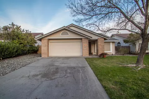 2567 Yana Ave, Redding, CA 96002 photo 2