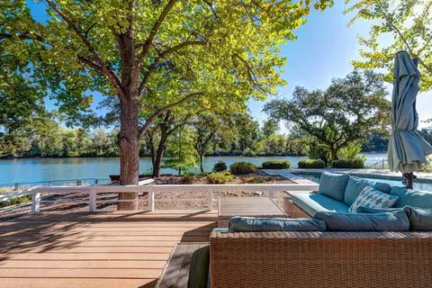 3000 Valentine Ln, Redding, CA 96001 photo 4
