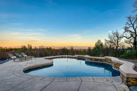 7925 Deer Hollow Ct, Redding, CA 96001 photo 23
