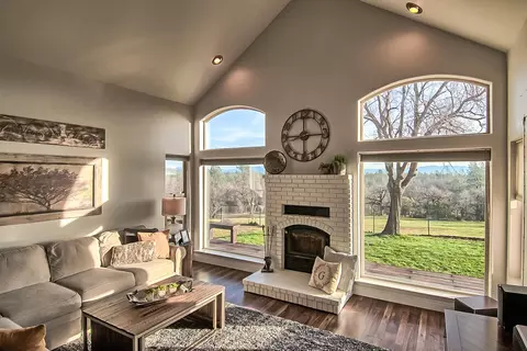 7925 Deer Hollow Ct, Redding, CA 96001 photo 10