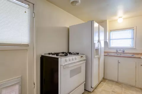 954 West St, Redding, CA 96001 photo 12