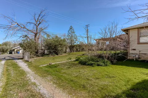954 West St, Redding, CA 96001 photo 16
