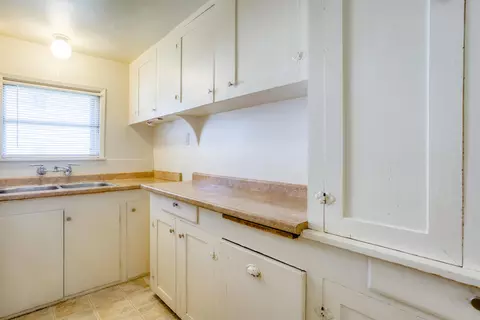 954 West St, Redding, CA 96001 photo 11