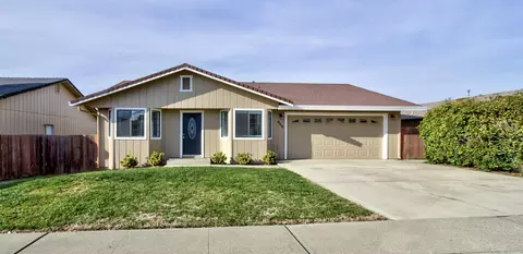 868 Springer Dr, Redding, CA 96003 photo 1