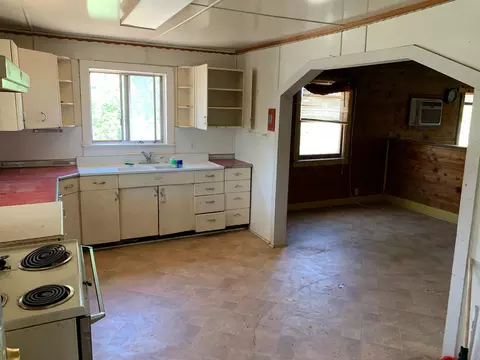 1701 E Cypress Ave, Redding, CA 96002 photo 9
