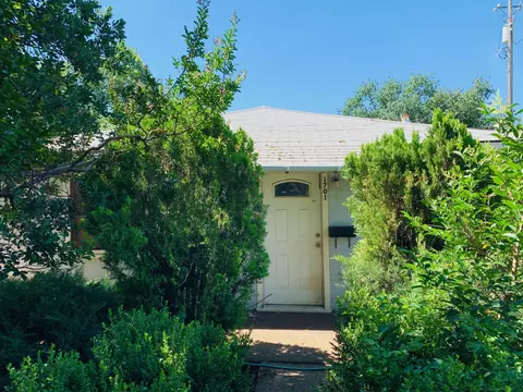 1701 E Cypress Ave, Redding, CA 96002 photo 4