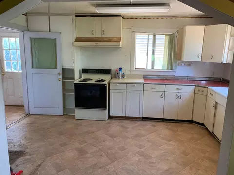 1701 E Cypress Ave, Redding, CA 96002 photo 10