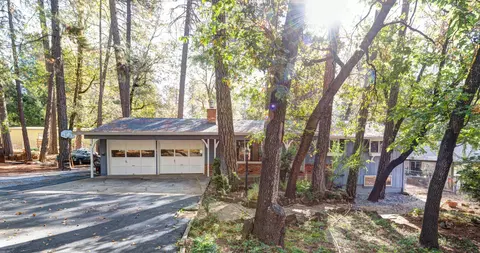 20765 Chamise St, Lakehead, CA 96051 photo 1
