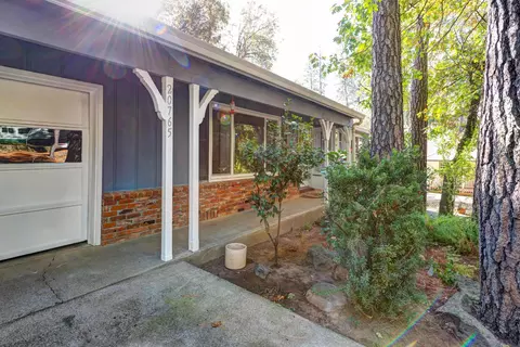 20765 Chamise St, Lakehead, CA 96051 photo 3