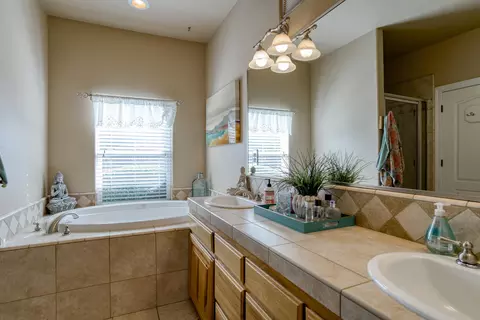 1677 St Andrews Dr, Redding, CA 96003 photo 21