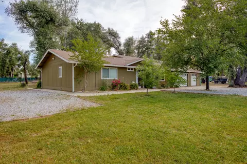 20202 Blue Jay Dr, Redding, CA 96002 photo 2
