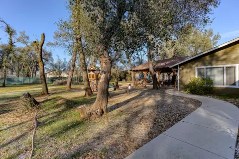 20202 Blue Jay Dr, Redding, CA 96002 photo 13