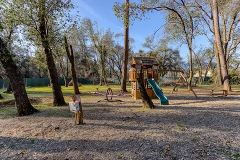 20202 Blue Jay Dr, Redding, CA 96002 photo 50
