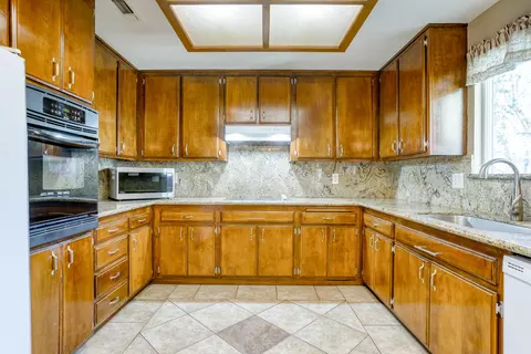 20202 Blue Jay Dr, Redding, CA 96002 photo 31