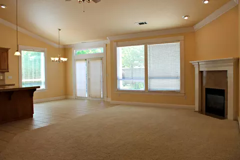 542 Castenda Dr, Redding, CA 96003 photo 8