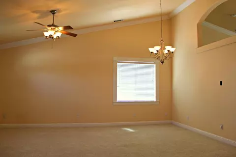 542 Castenda Dr, Redding, CA 96003 photo 6