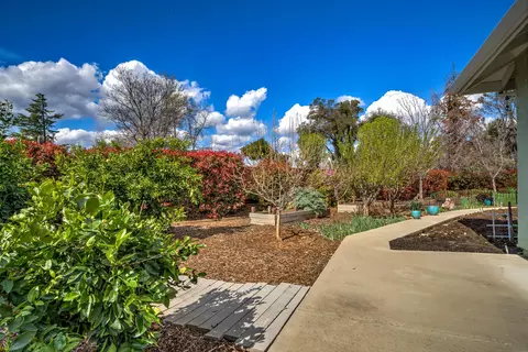 4212 Long Drive Ct, Redding, CA 96002 photo 31