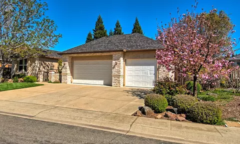 4525 Yellowstone Dr, Redding, CA 96002 photo 4
