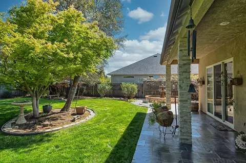 4525 Yellowstone Dr, Redding, CA 96002 photo 8
