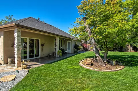 4525 Yellowstone Dr, Redding, CA 96002 photo 9