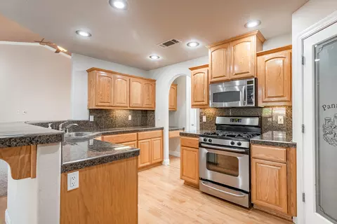 1322 Lakeside Dr, Redding, CA 96001 photo 7